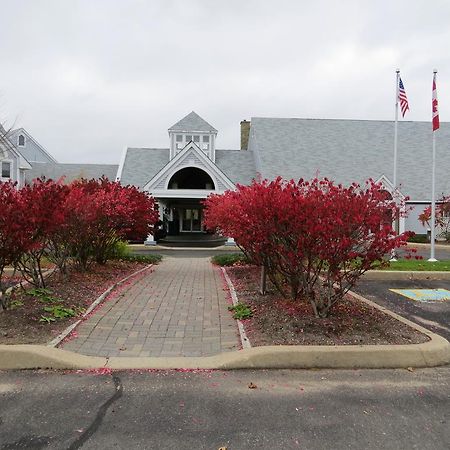 Riverside Resort And Conference Centre French Village Экстерьер фото