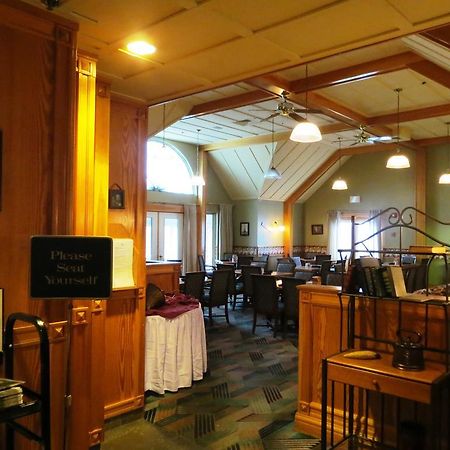 Riverside Resort And Conference Centre French Village Экстерьер фото