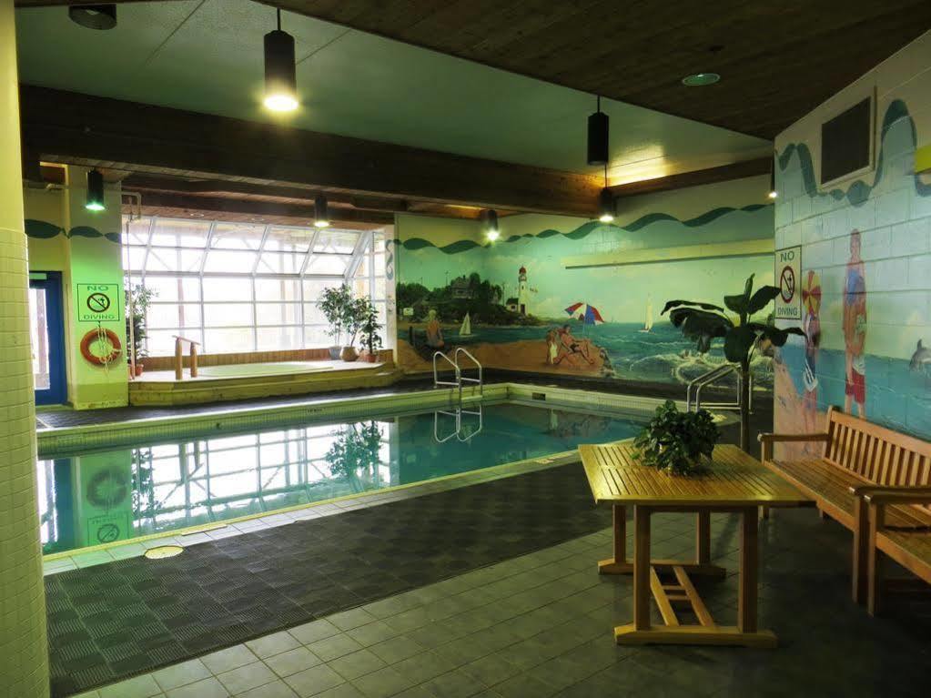Riverside Resort And Conference Centre French Village Экстерьер фото