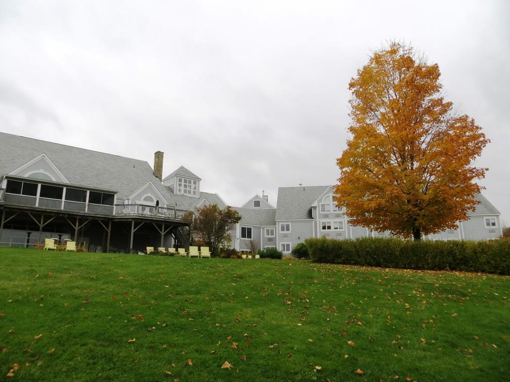 Riverside Resort And Conference Centre French Village Экстерьер фото